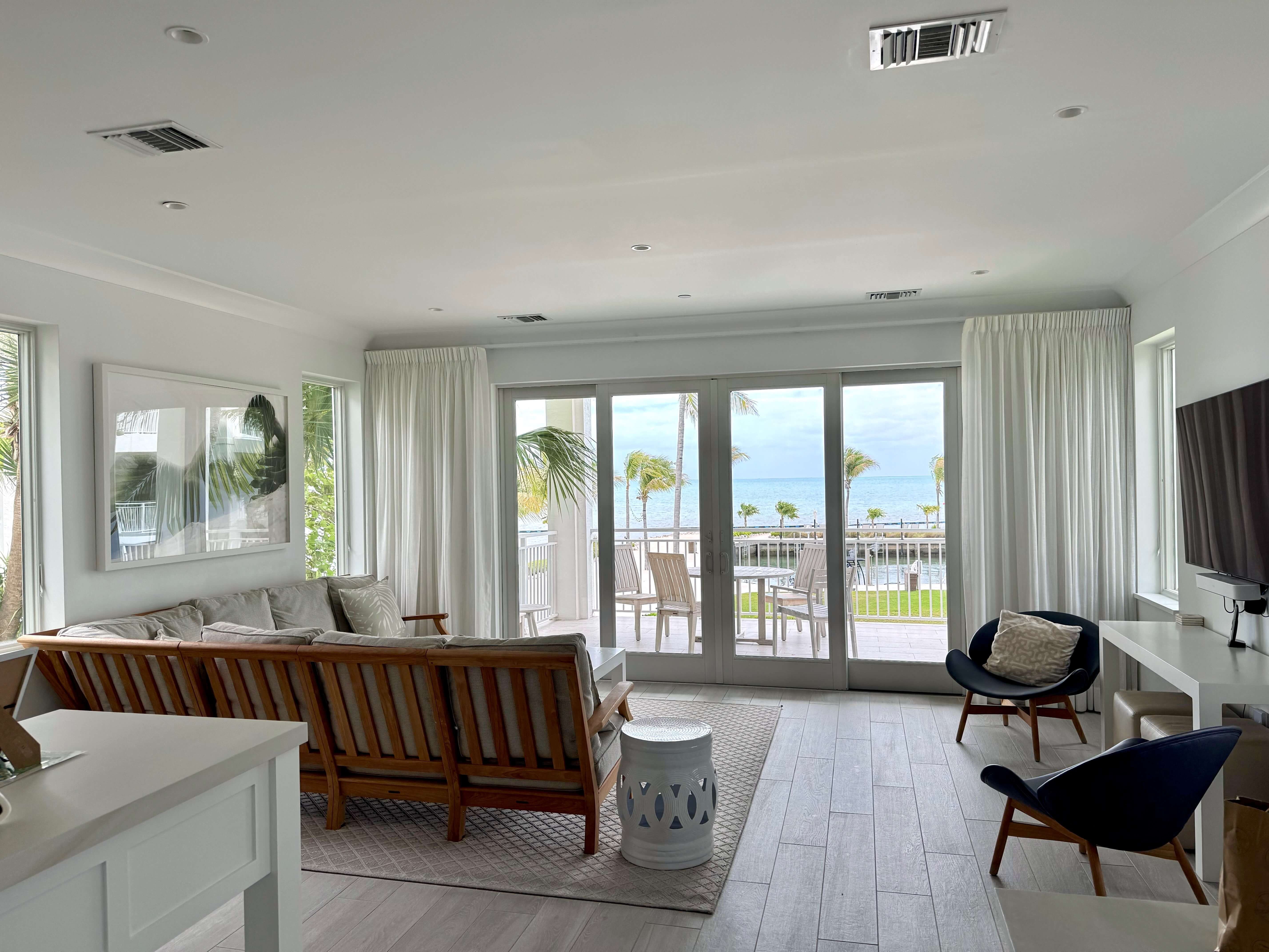 Luxury living room prepared for move-in organization